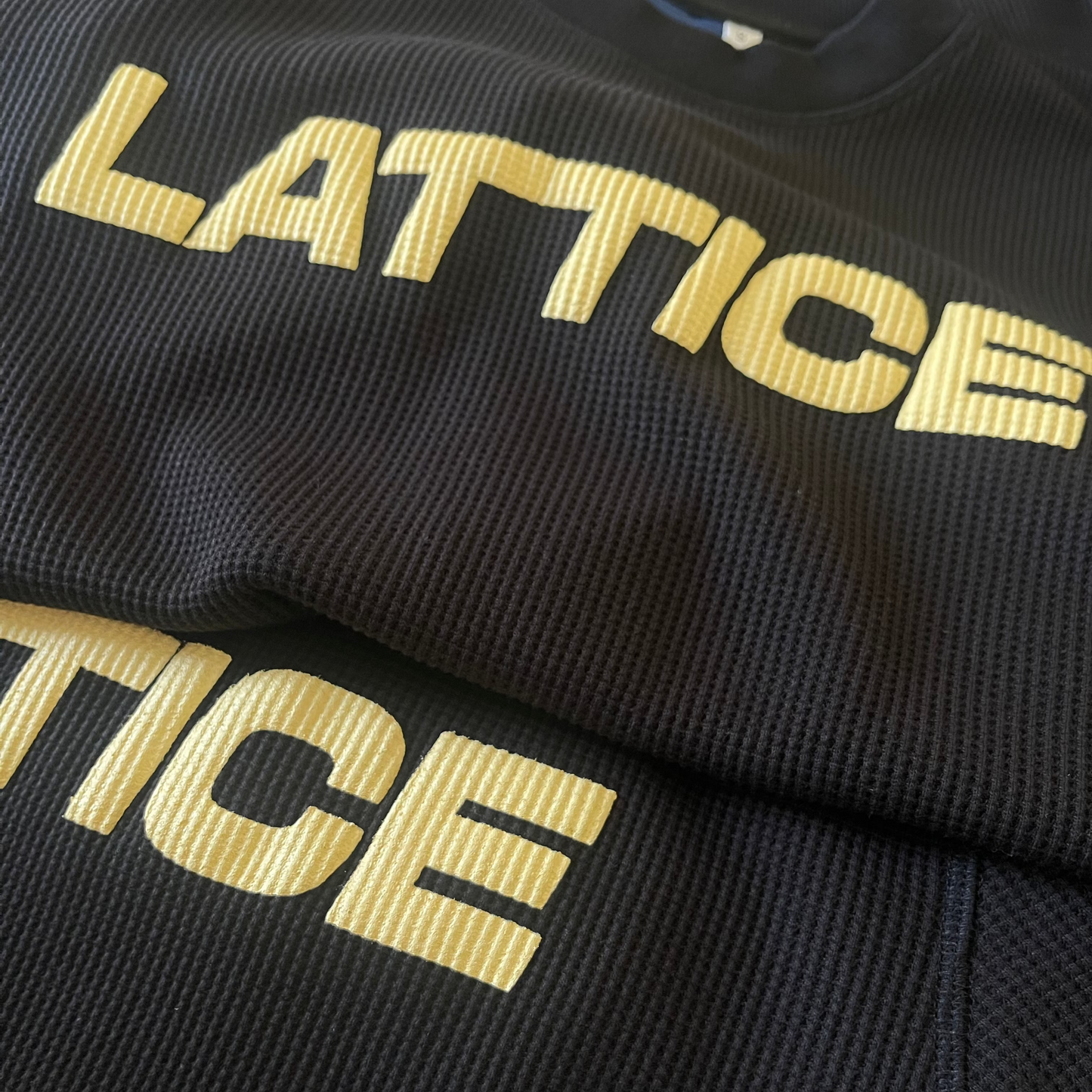 CREAM LATTICE PRINT - BLACK